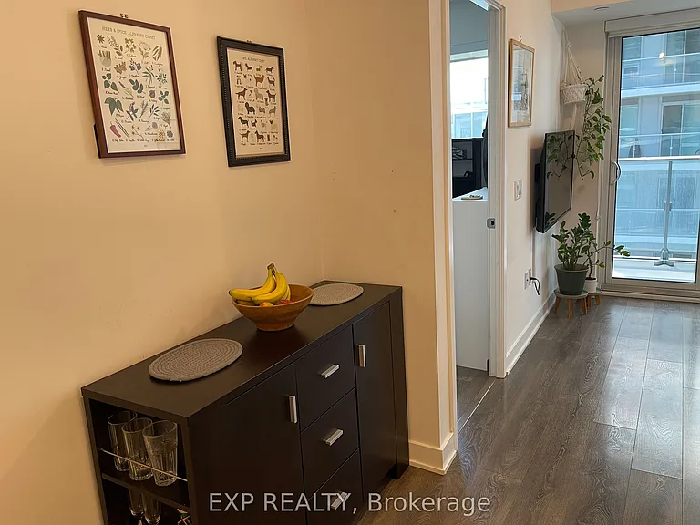 195 Redpath Ave #2015 — Photo 8