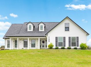 1132 Mill Rd, Angleton, TX 77515