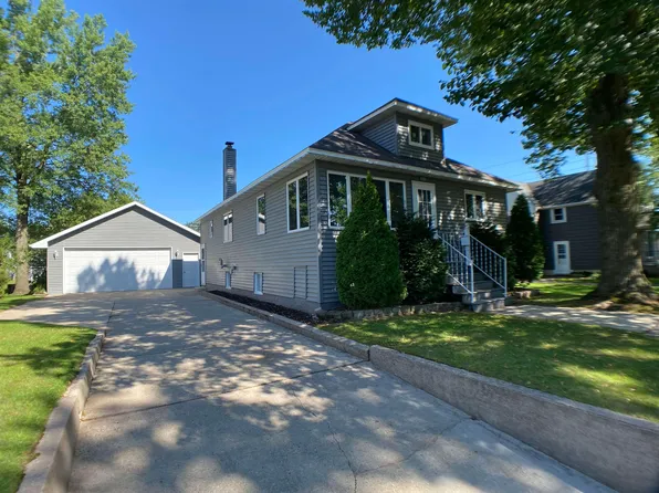 728 S Hamlin St, Shawano, WI 54166