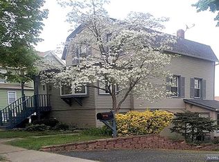 31 Overpeck Ave, Ridgefield Park, NJ 07660