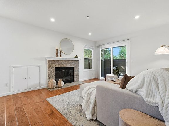 3rd image of 661 Royston Ln APT 140