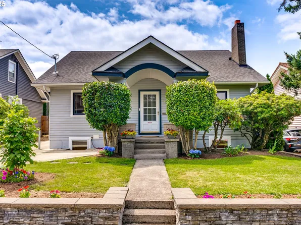 2304 SE Sherman St, Portland, OR 97214