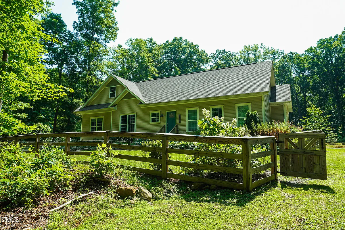 Building Photo - 262 Robert Alston Jr Dr