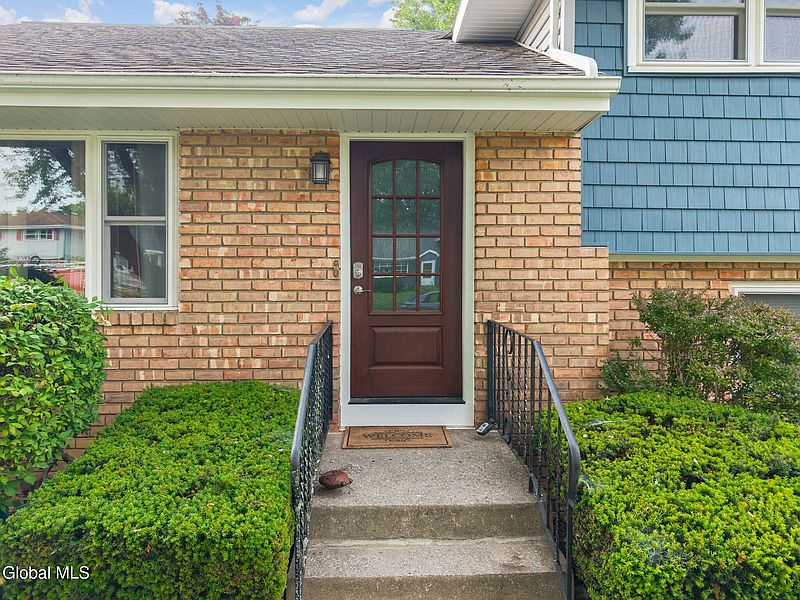 5th image of 114 Orlando Avenue