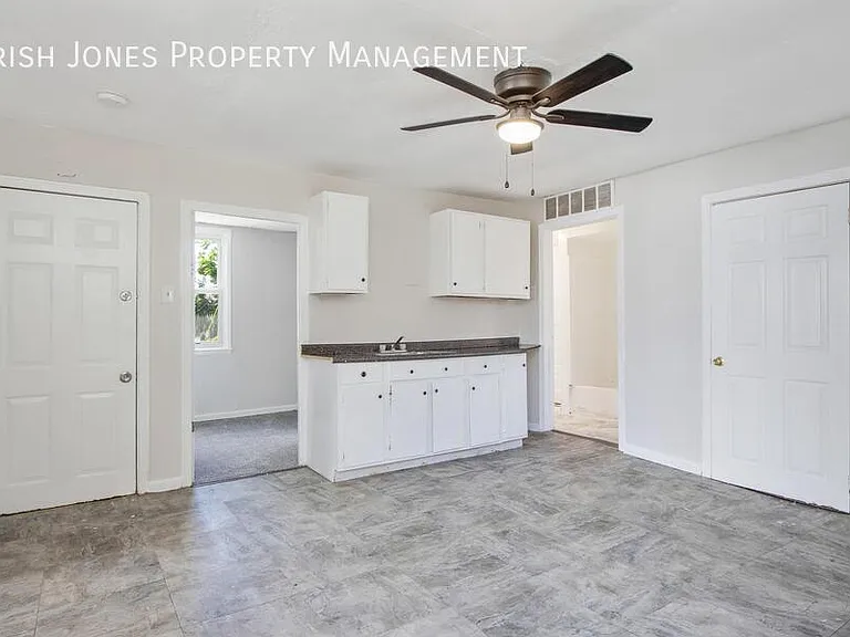 935 Niagara St #4 — Photo 2