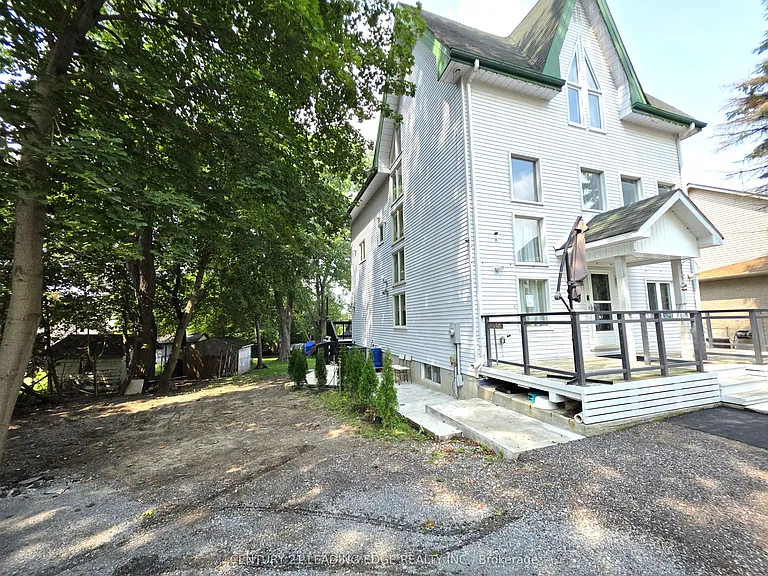 260 Metro Rd N #B — Photo 1