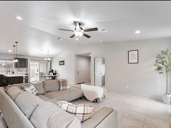 5th image of 11657 E 33rd Ln