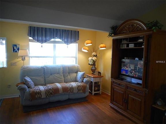 4th image of 356 Jefferson Ln