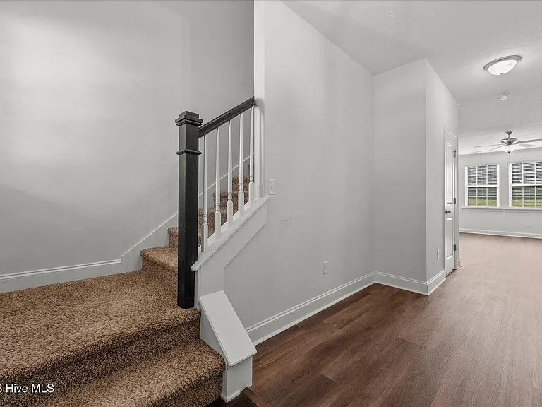 918 Williford Run Dr — Photo 3