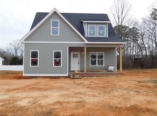 128 Roaring Creek Ln, Winston Salem, NC 27107