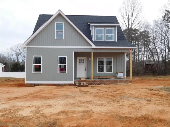 128 Roaring Creek Ln, Winston Salem, NC 27107