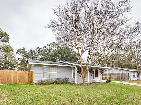 3rd image of 115 Sherwood Cir
