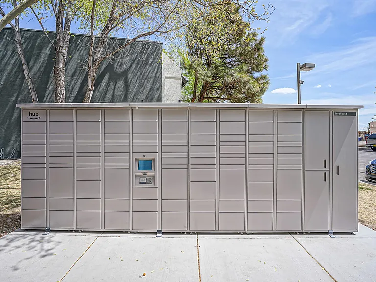 New 24-Hour Amazon Hub Automated Package Center