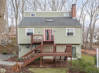 128 Talcott Rd, Guilford, CT 06437