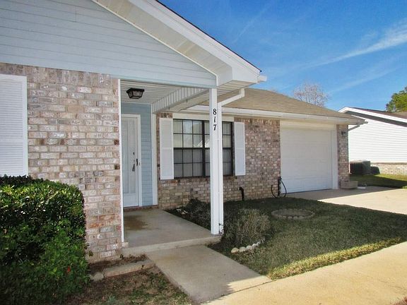 5th image of 817 Christian Dr