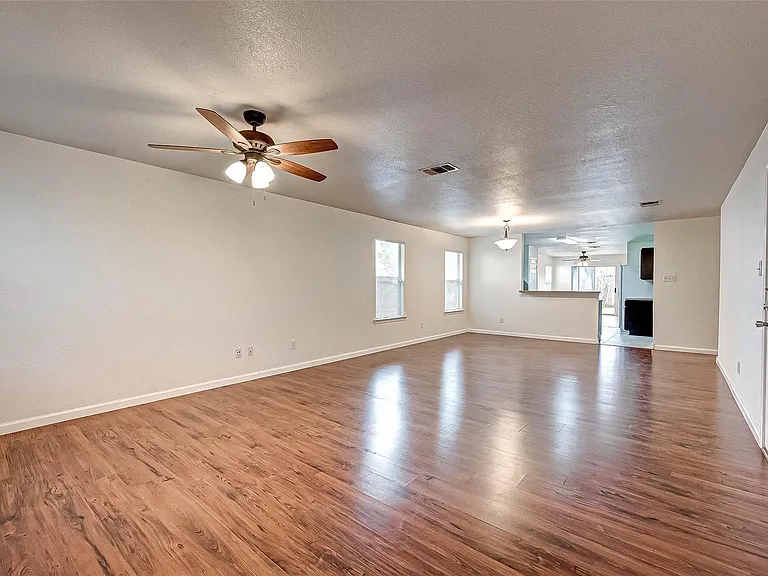 7910 Raven Creek Ln — Photo 7