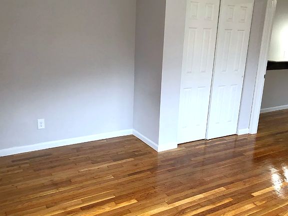 4th image of 67 Lincoln Ave #1BA