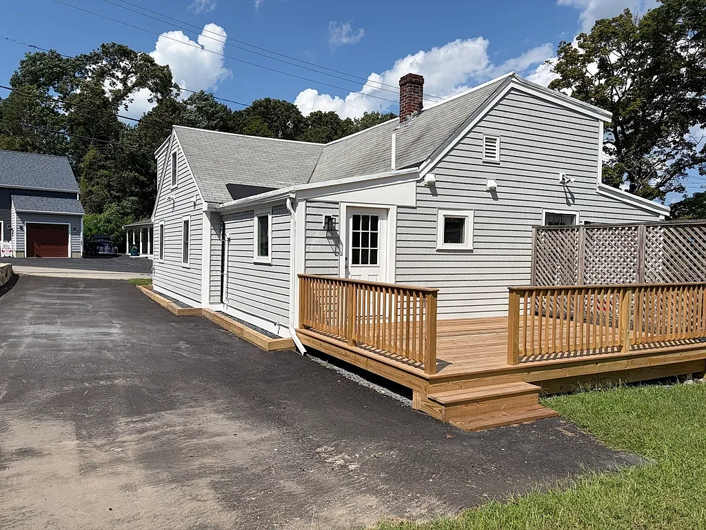 2 bed, 1.5 bath, 1200 sqft, $2,900 — Photo 1