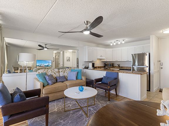 5th image of 411 Hobron Ln APT 2608