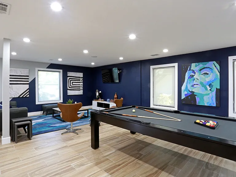 The Morgan Apartments — Photo 15
