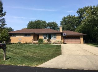 17W076 Center St, Bensenville, IL 60106