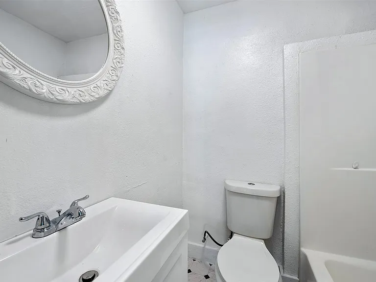 2217 Stevens St — Photo 16