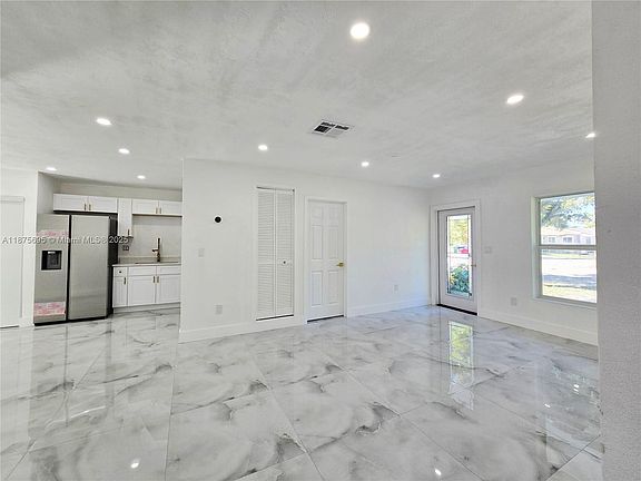 3rd image of 19585 NW 29th Ct