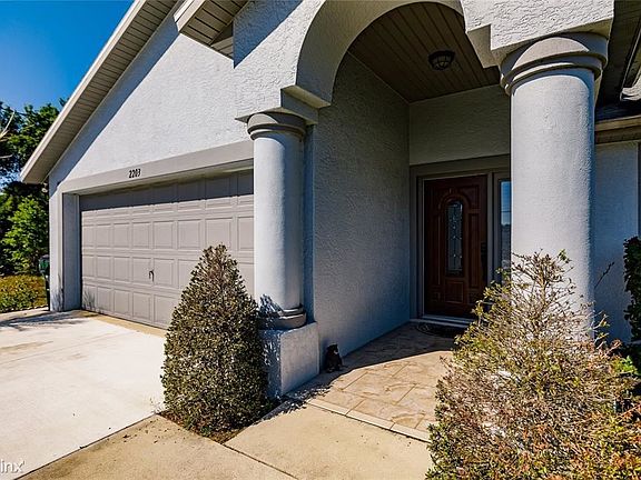 2nd image of 2203 S San Mateo Dr