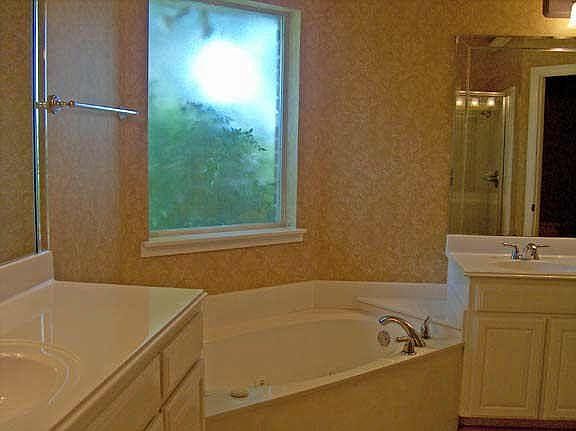 3rd image of 3010 Rocky Creek Dr