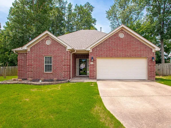 3383 Bay Meadow Dr, Benton, AR 72015