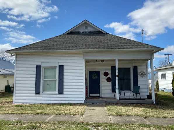 6 N Walnut St, Roachdale, IN 46172