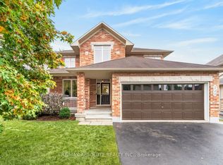 229 Marjan Cres, Ottawa, ON K2J 0N2
