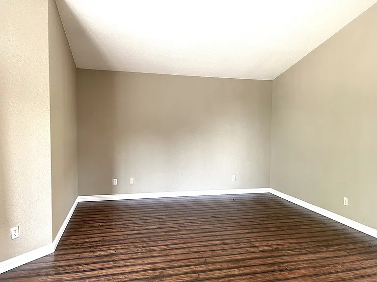 2985 Amber Dr — Photo 31