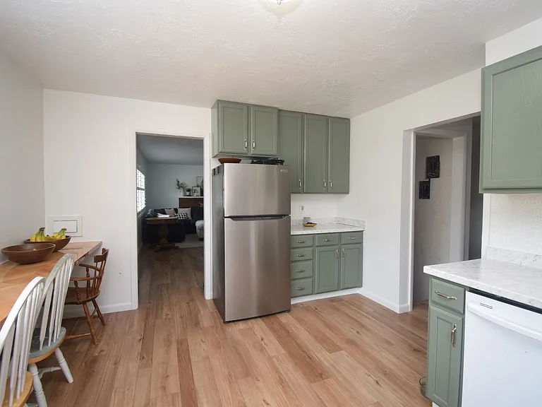 3382 Monroe Blvd — Photo 6