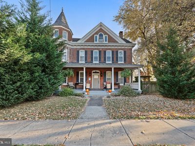 214 W Market St, Hallam, PA, 17406