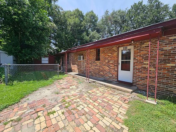 3rd image of 287 Oak Ln