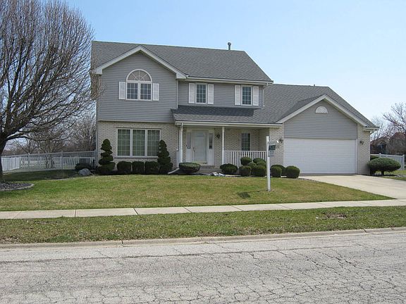 2nd image of 19311 Newport Dr
