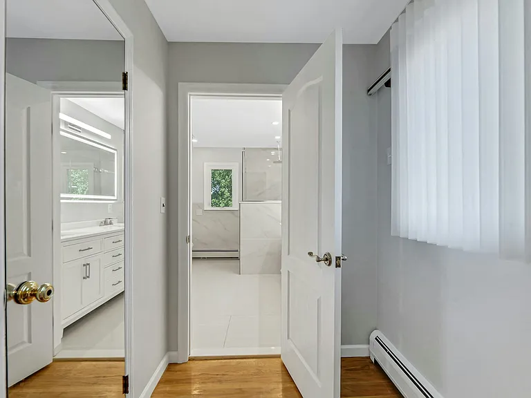 268 Center St — Photo 15