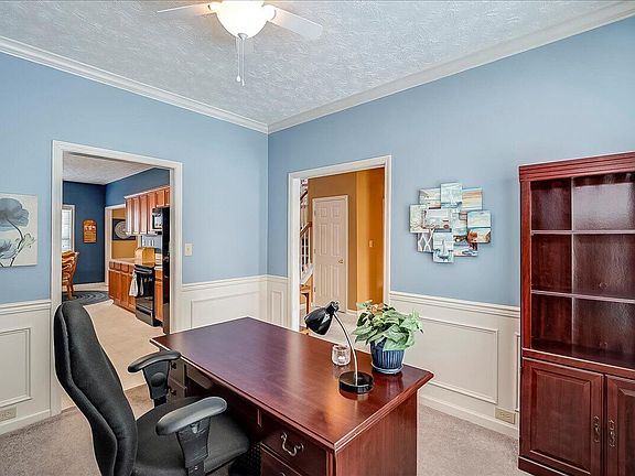 5th image of 4828 Clifford Cir