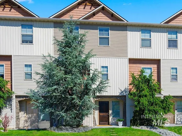 8677 W Pine Valley Ln, Boise, ID 83709