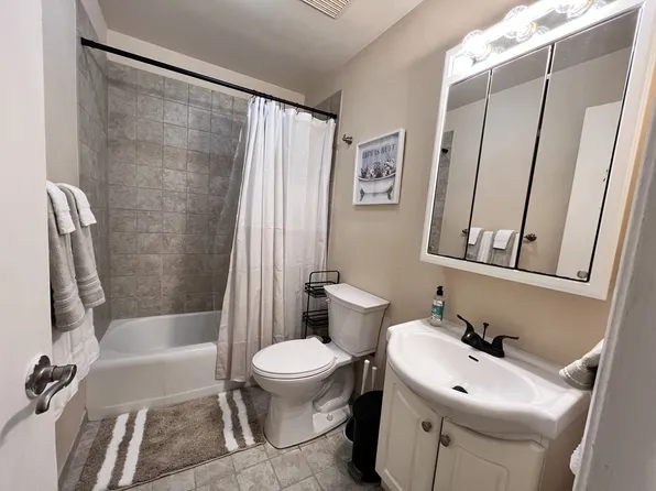 619 S 8th St, Sheboygan, WI