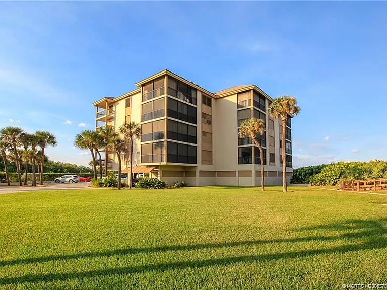 2641 NE Ocean Blvd #101 — Photo 10