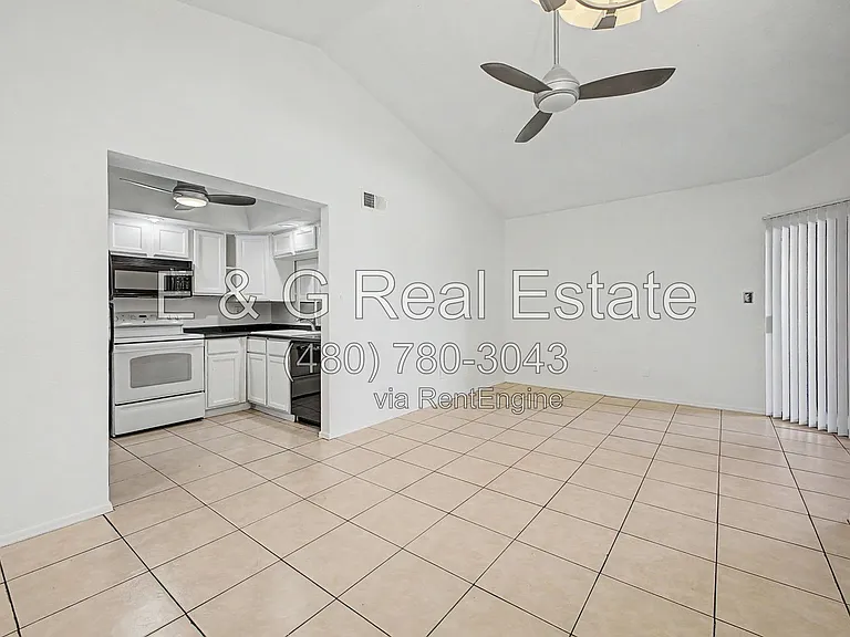 1402 S Jentilly Ln #205 — Photo 3