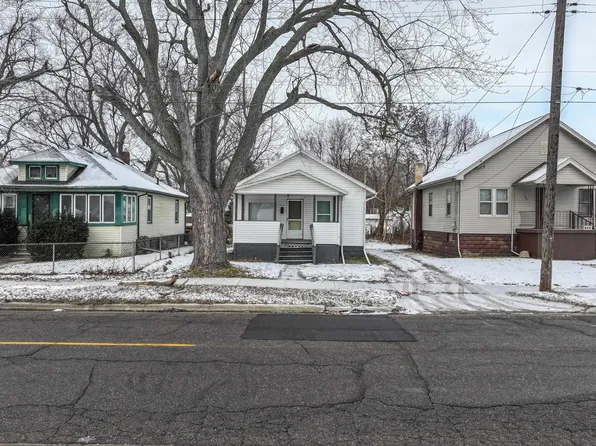 1305 Lippincott Blvd, Flint, MI 48503