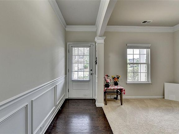 4th image of 507 Glen Terra Trce