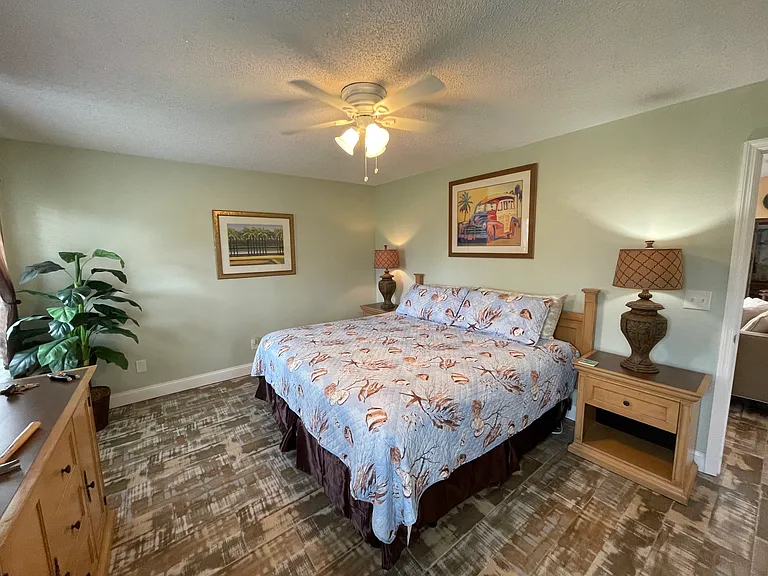 2219 Umbrella Tree Dr — Photo 10