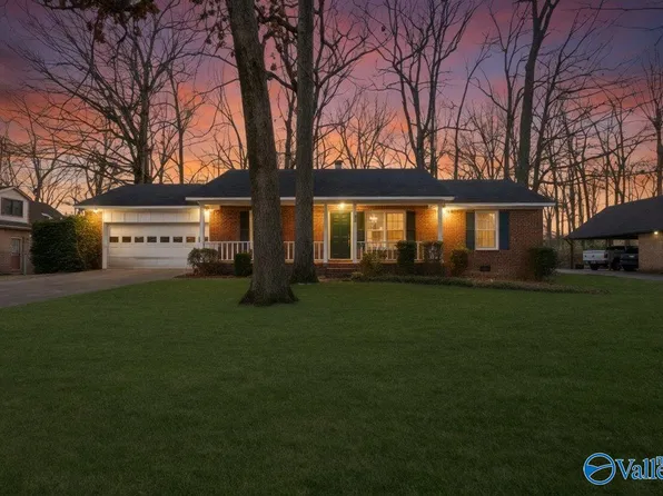 135 Oakcrest Rd, Huntsville, AL 35811