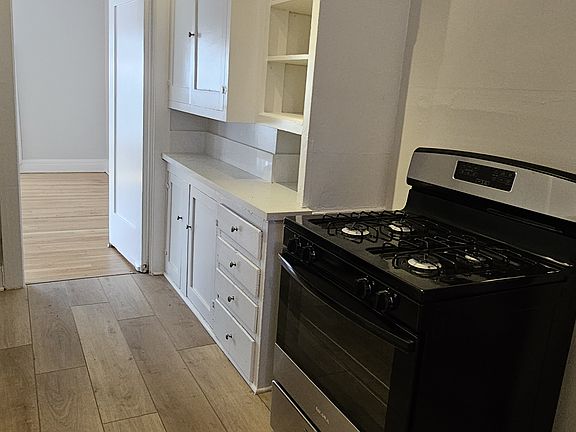 4th image of 1424 N Gardner St APT 106