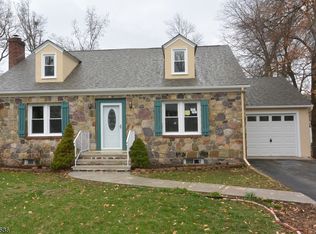 3 Oakwood Ter, Rockaway, NJ 07866