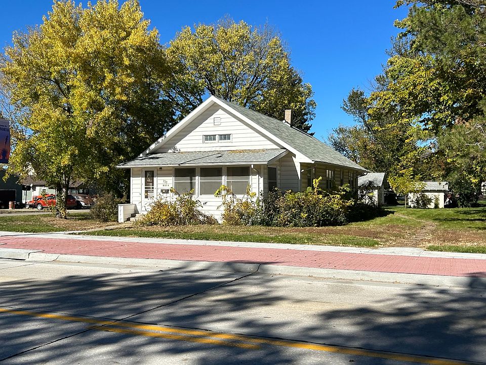 222 W 4th St, Ainsworth, NE 69210 MLS 11222357 Zillow